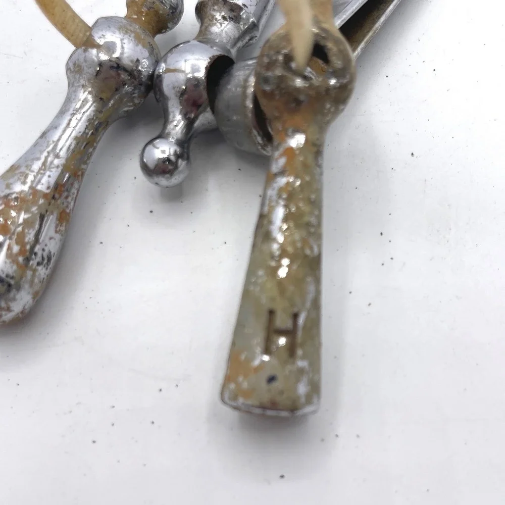 Vintage Hot‎ and Cold Faucet Handles and tub lever. Chrome